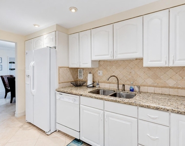 4250 Galt Ocean Drive - Photo Thumbnail 31
