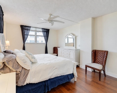 4250 Galt Ocean Drive - Photo Thumbnail 24