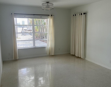 704 Ne 20th Avenue - Photo Thumbnail 8