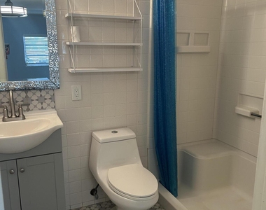 704 Ne 20th Avenue - Photo Thumbnail 6