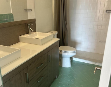 704 Ne 20th Avenue - Photo Thumbnail 7