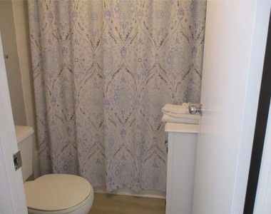 123 Yacht Club Way - Photo Thumbnail 13