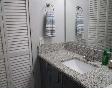 123 Yacht Club Way - Photo Thumbnail 15
