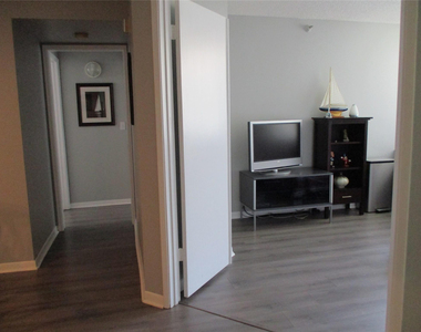 123 Yacht Club Way - Photo Thumbnail 5