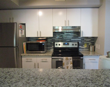 123 Yacht Club Way - Photo Thumbnail 2