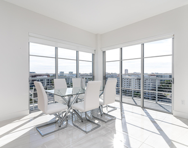 155 E Boca Raton Road - Photo Thumbnail 2
