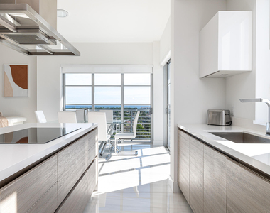 155 E Boca Raton Road - Photo Thumbnail 7