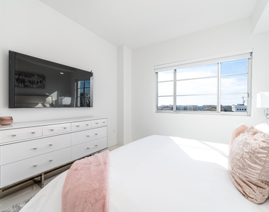 155 E Boca Raton Road - Photo Thumbnail 10