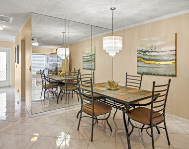 1001 Flame Vine Avenue - Photo Thumbnail 9