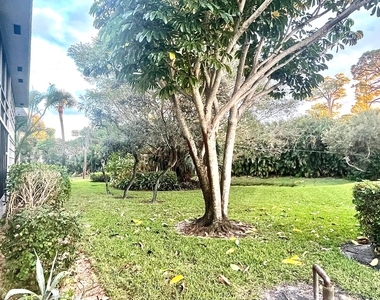2929 Se Ocean Boulevard - Photo Thumbnail 17