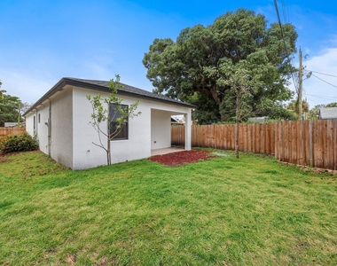 633 55th Street - Photo Thumbnail 3