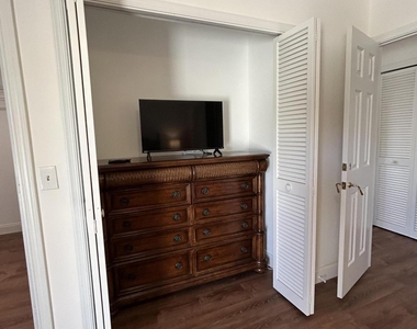 13383 Bedford Mews Court - Photo Thumbnail 6