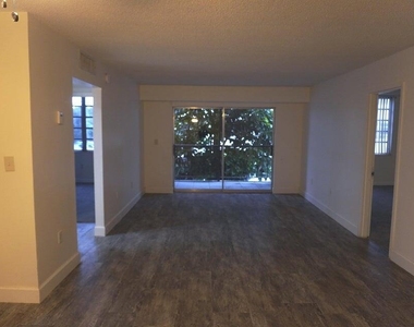 1250 Ne 125th Street - Photo Thumbnail 2