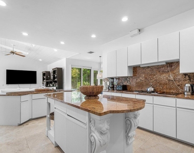 11839 Maidstone Drive - Photo Thumbnail 4