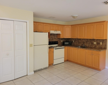 2227 Monroe Street - Photo Thumbnail 2