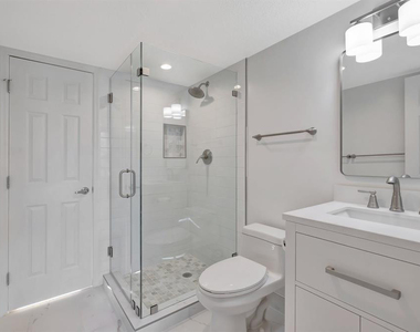 2400 Ne 33rd Avenue - Photo Thumbnail 13