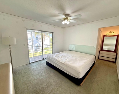62 Easthampton C - Photo Thumbnail 17