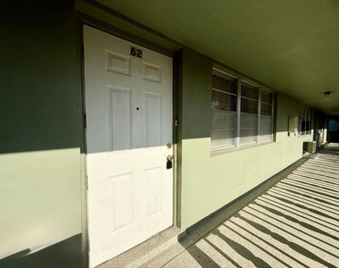 62 Easthampton C - Photo Thumbnail 9