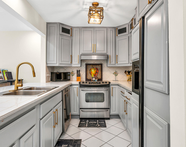 584 Se 20th Avenue - Photo Thumbnail 13