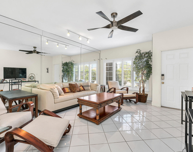 584 Se 20th Avenue - Photo Thumbnail 6