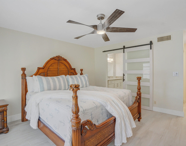 584 Se 20th Avenue - Photo Thumbnail 22