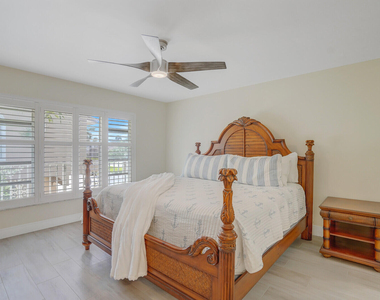 584 Se 20th Avenue - Photo Thumbnail 20