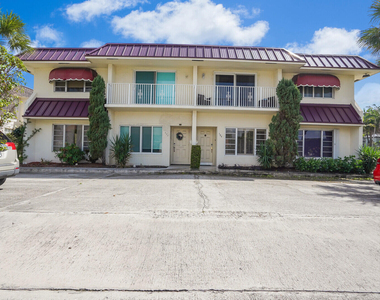584 Se 20th Avenue - Photo Thumbnail 26