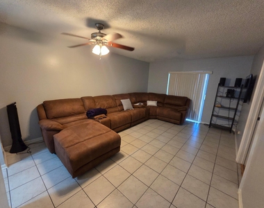 1351 Nw 94th Way - Photo Thumbnail 6