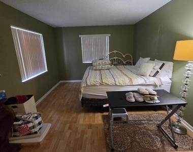 1351 Nw 94th Way - Photo Thumbnail 9