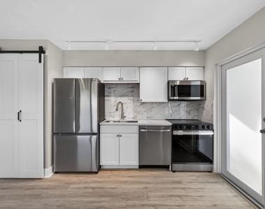 624 Southwind Circle - Photo Thumbnail 2
