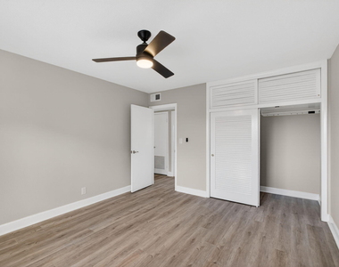 624 Southwind Circle - Photo Thumbnail 11