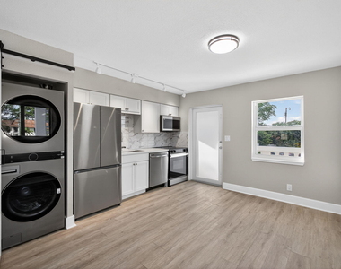 624 Southwind Circle - Photo Thumbnail 3