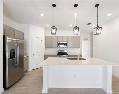 6331 Windwood Way - Photo Thumbnail 6