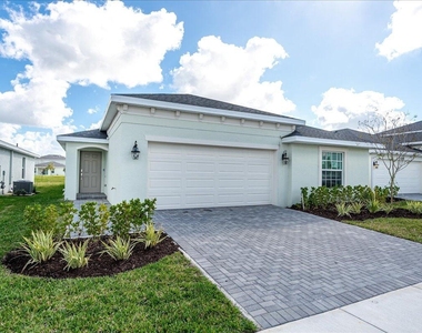 6331 Windwood Way - Photo Thumbnail 2