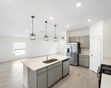6331 Windwood Way - Photo Thumbnail 9