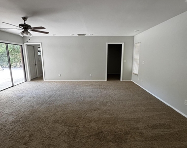 1886 Se Boma Avenue - Photo Thumbnail 15