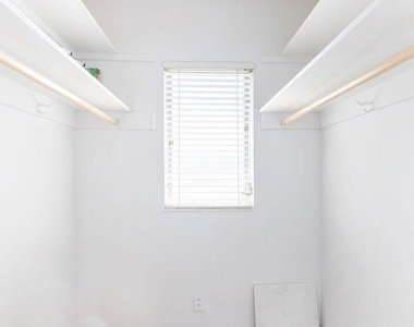 426 Ne 7th Avenue - Photo Thumbnail 14