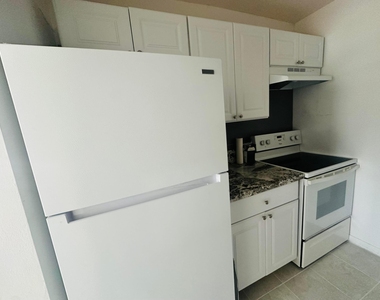 606 S C Street - Photo Thumbnail 7