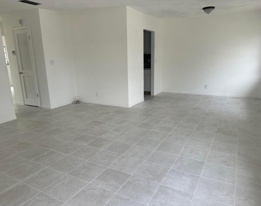 606 S C Street - Photo Thumbnail 10