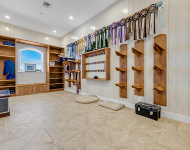 5181 Lasso Way - Photo Thumbnail 6