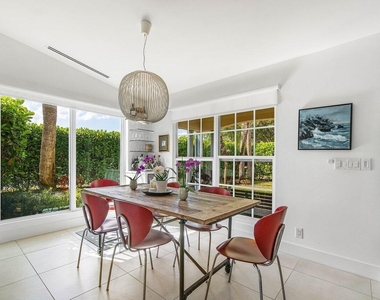 2320 Las Casitas Drive - Photo Thumbnail 9