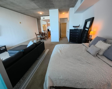 300 S Australian Avenue - Photo Thumbnail 28