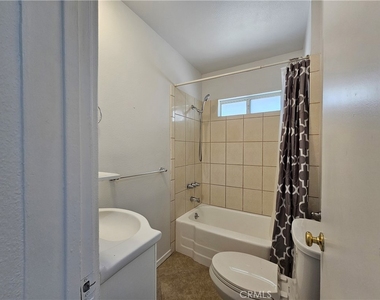 66051 3rd - Photo Thumbnail 7