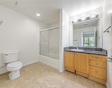 100 S Alameda - Photo Thumbnail 16