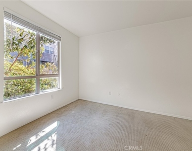 100 S Alameda - Photo Thumbnail 20