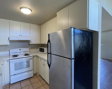1729 Hollister Street - Photo Thumbnail 5
