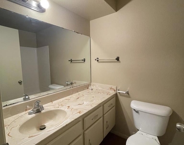 1729 Hollister Street - Photo Thumbnail 9
