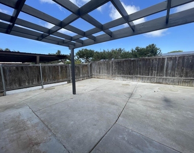 1729 Hollister Street - Photo Thumbnail 12