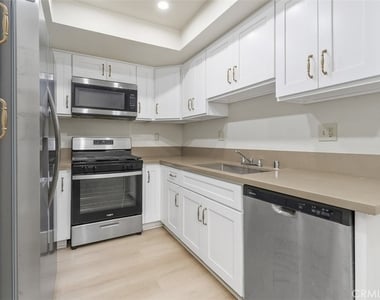 8210 Rancheria Dr - Photo Thumbnail 12