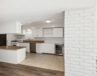 2512 Ocean Boulevard - Photo Thumbnail 3